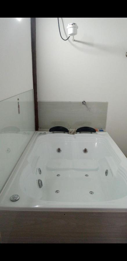 Hostal Hollywood Inn Rionegro Bagian luar foto