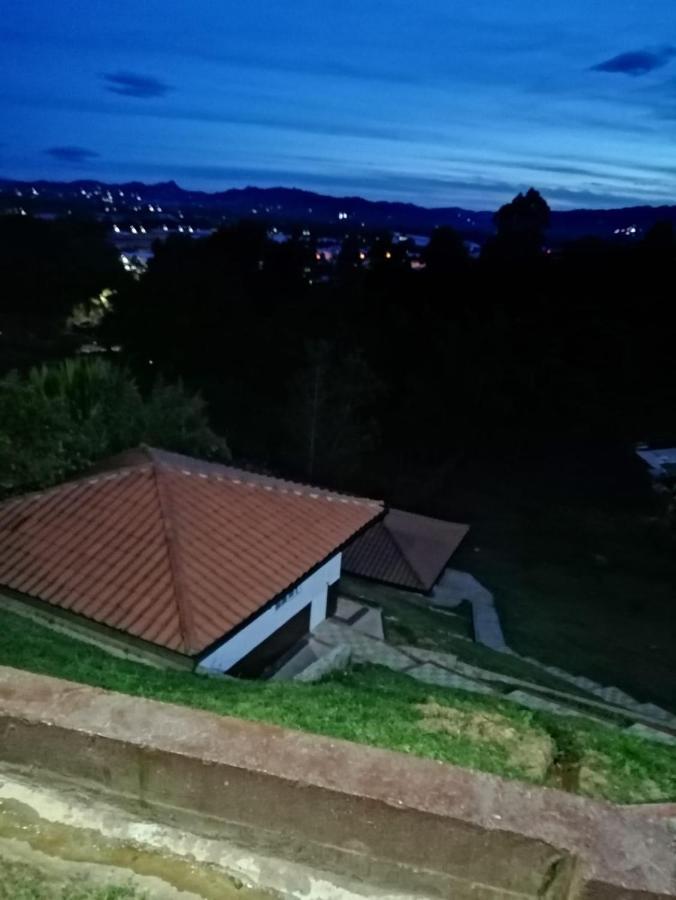 Hostal Hollywood Inn Rionegro Bagian luar foto